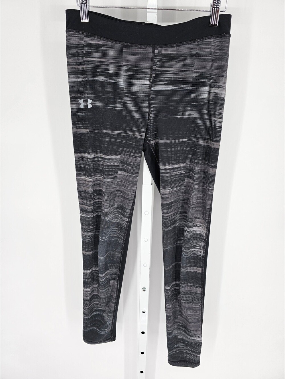 Under Armour Womens Sz M Compression Athletic Leggings Black Gray Full length
